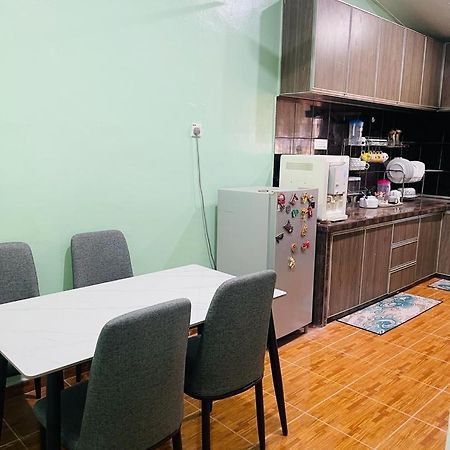Mak Kuntum Homestay Sungai Petani Extérieur photo
